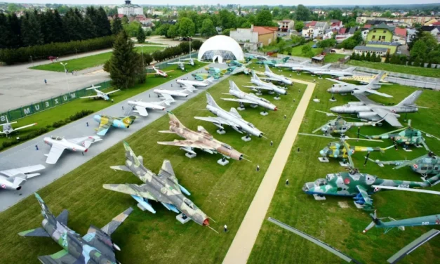  Coś dla fanów lotnictwa – Muzeum Sił Powietrznych w Dęblinie