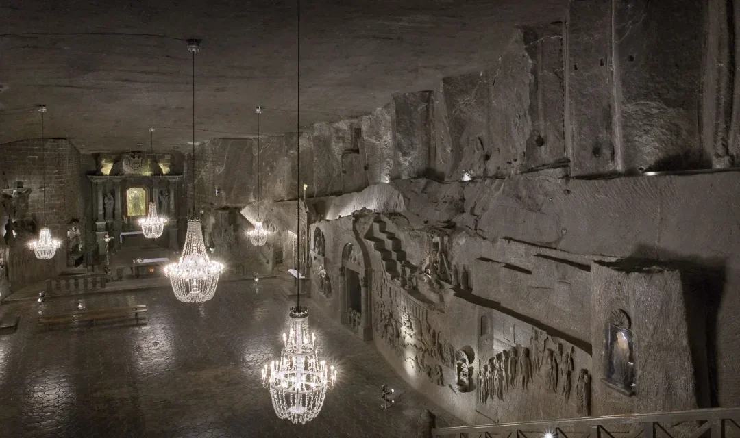 Kopalnia Soli Wieliczka – co warto wiedzieć? Zwiedzanie trasy turystycznej