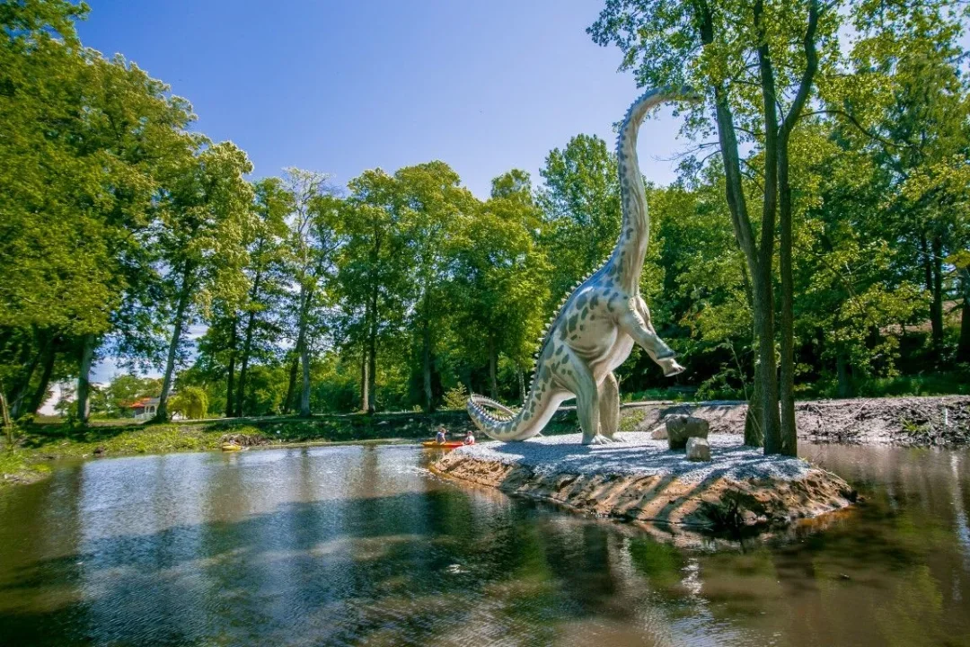  Park Ewolucji Sławutówko czyli pomysł na rozrywkę nad polskim morzem!